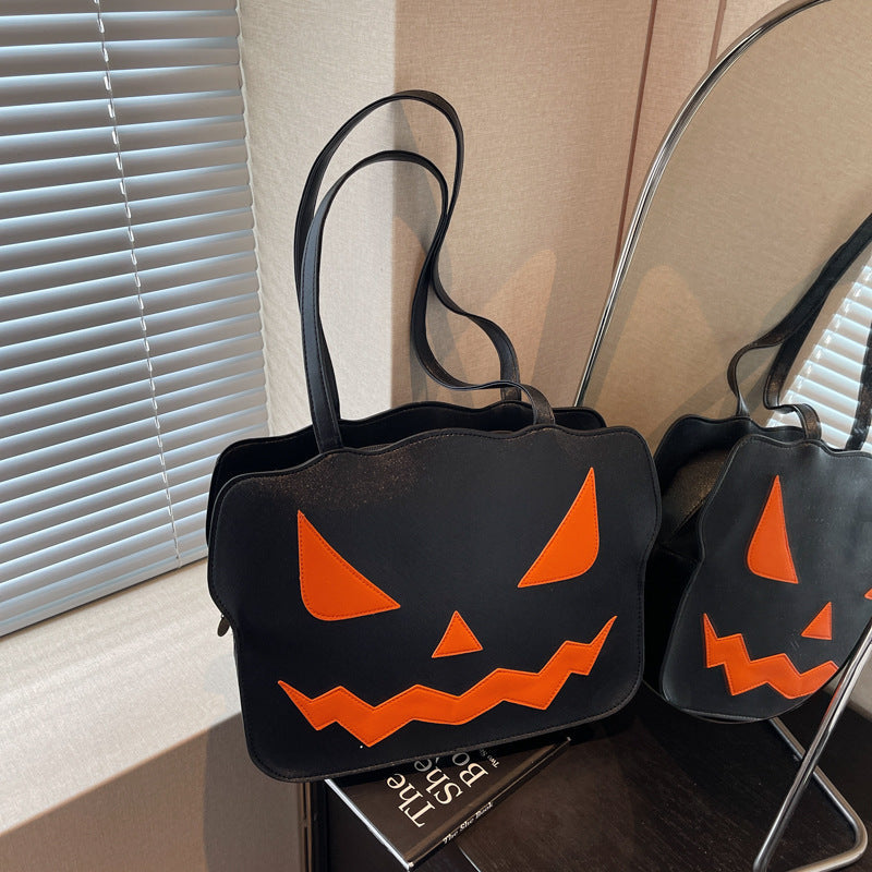Halloween Messenger-Väska i PU | Kompakt Fyrkantig Väska med Pumpadesign | Förvaring för Vardagsbruk & Halloween | Olsson
