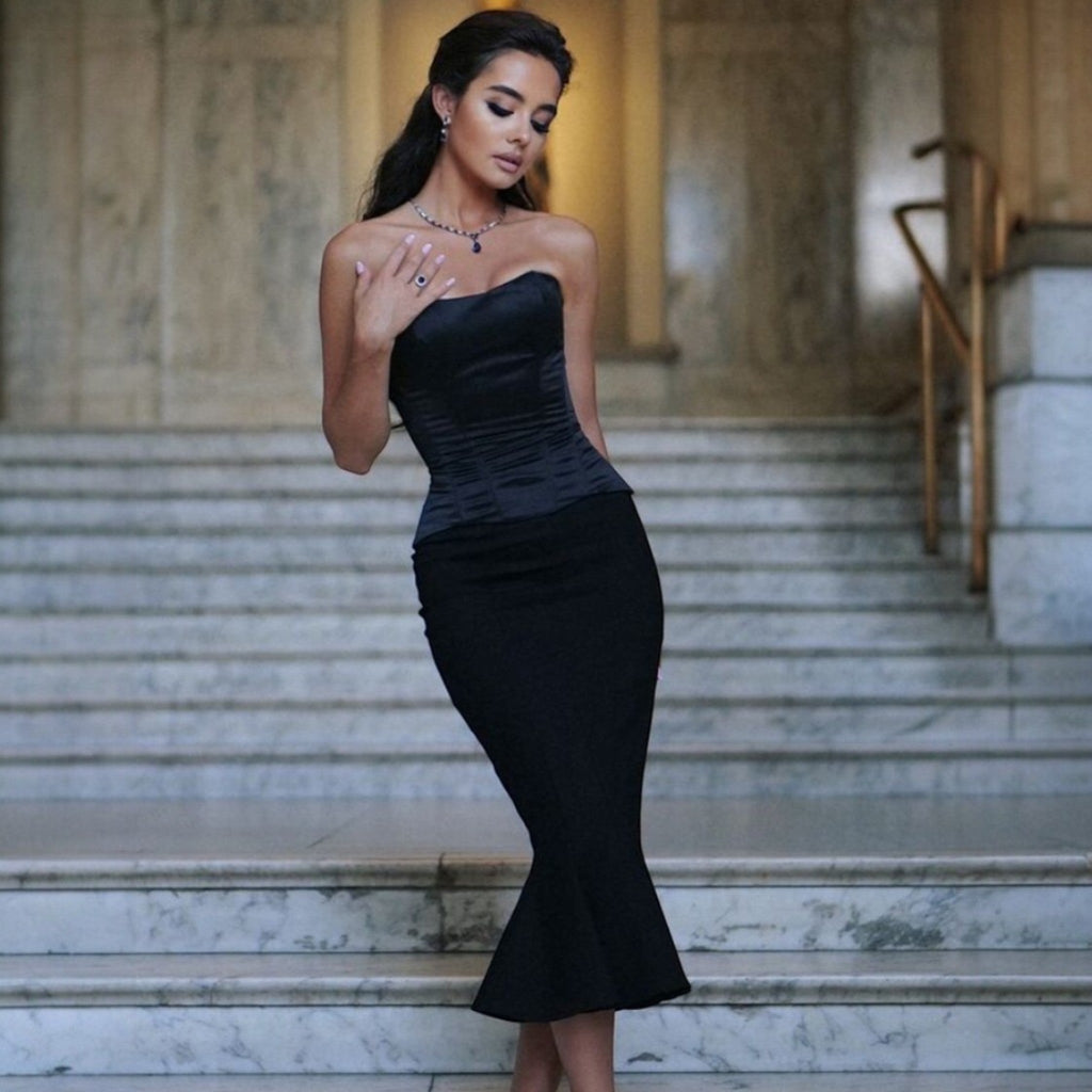 Dam Korsettopp med Satinfinish | Strukturerad Bustier & Framlåsning | Lång Ärmlös Topp för Aftonbruk & Lagerlooks | Olsson