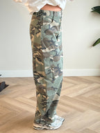 Dam Cargo-Jeans med Kamouflage | Stretch i Midjan & Normal Passform | Cargo-Byxor för Vardag & Avslappnade Outfits | Olsson