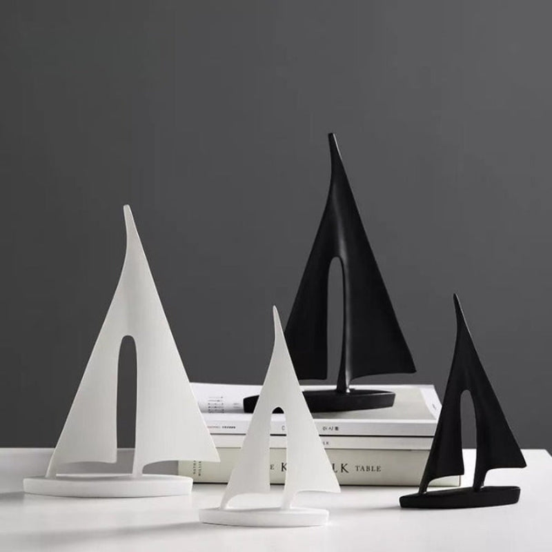 Resin Segelbåt Skulptur Set – Dekorativ Borddekoration I Vit Och Svart