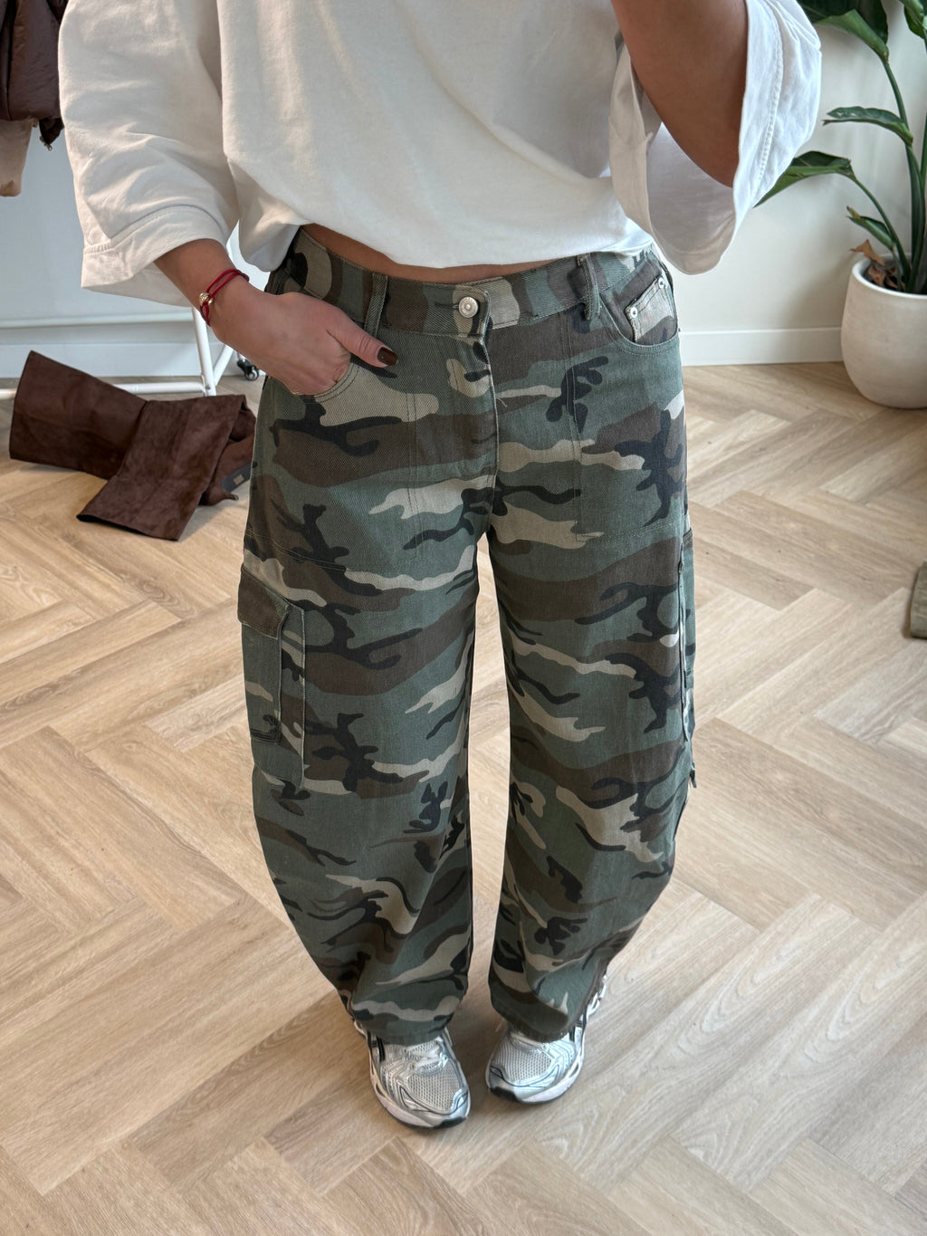 Dam Cargo-Jeans med Kamouflage | Stretch i Midjan & Normal Passform | Cargo-Byxor för Vardag & Avslappnade Outfits | Olsson
