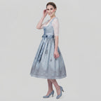 Dam Dirndl-Klänning i Polyester | Figursytt Livstycke & Utsvängd Kjol | Traditionell Festklänning för Oktoberfest | Olsson