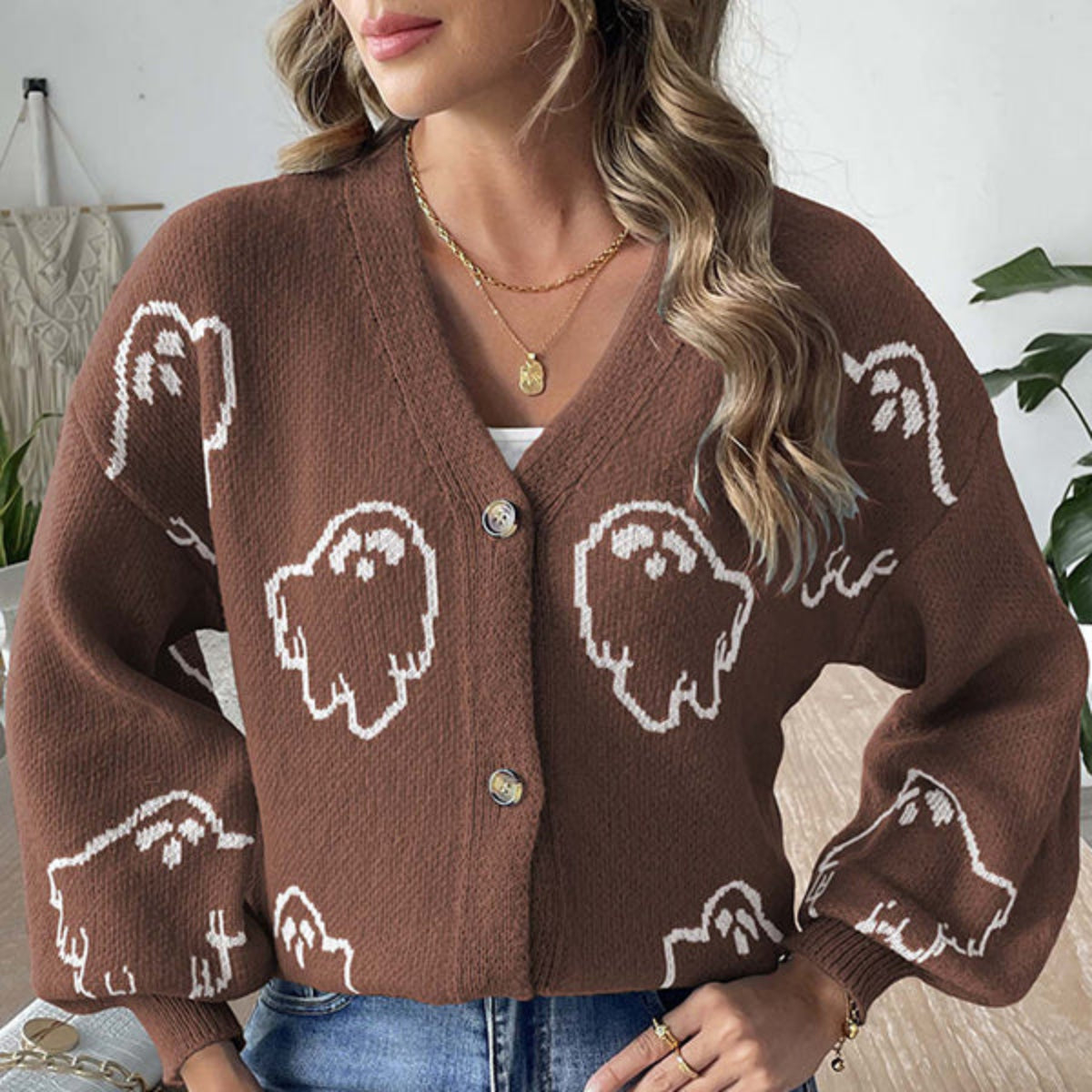 Dam Stickad Cardigan i Bomull | V-Hals & Knäppning Fram | Långärmad Spökmönstrad Cardigan för Halloween & Höstbruk | Olsson