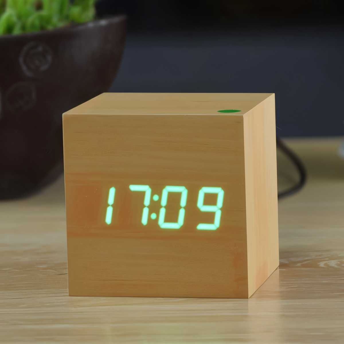WoodTime | Träinspirerad Digital Väckarklocka med LED & Smart Alarm