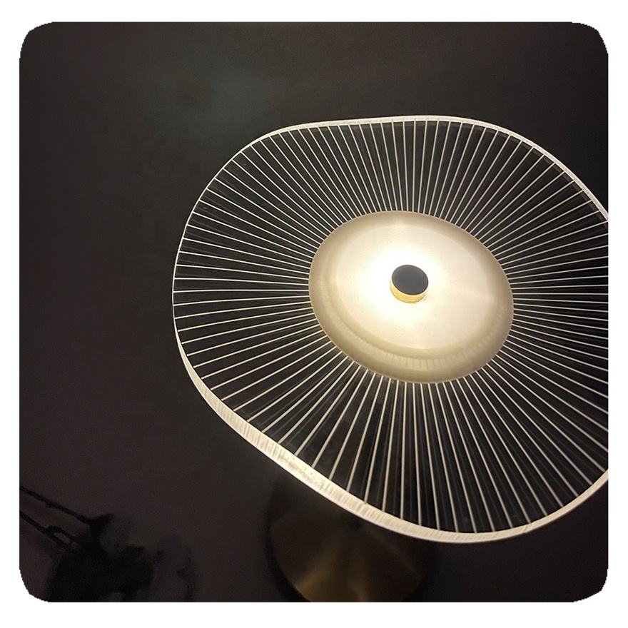 USB LED Bordslampa – Dimbart Ljus Med Touchkontroll För Inomhusbruk